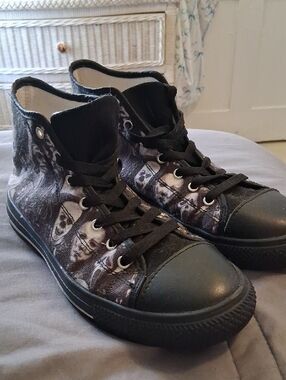 Mens Size 7 Converse-style Horror Film Print High-Top Sneakers